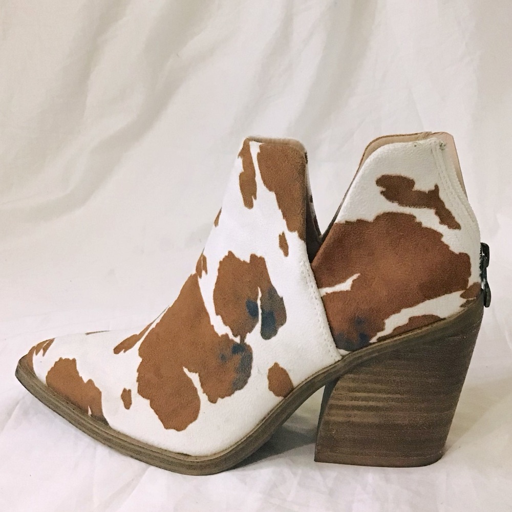 ARIDER GIRL Dean Cow Print Ankle Bootie